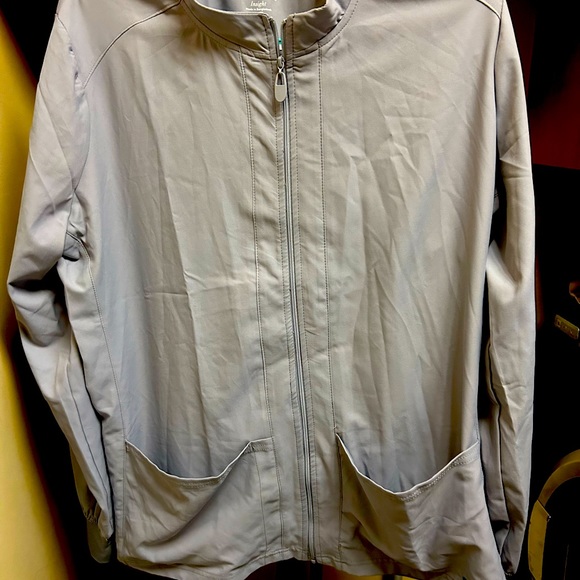 Med couture “Insight”  Scrubs Jacket - Picture 4 of 5